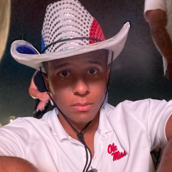 Meet your Posher, Zachary - Picture 1 of 1